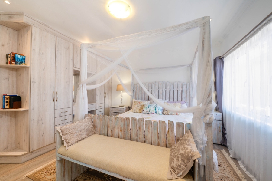 4 Bedroom Property for Sale in Outeniqua Strand Western Cape